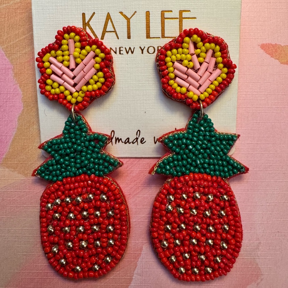 Kay Lee‎ Beaded Strawberry Earrings
